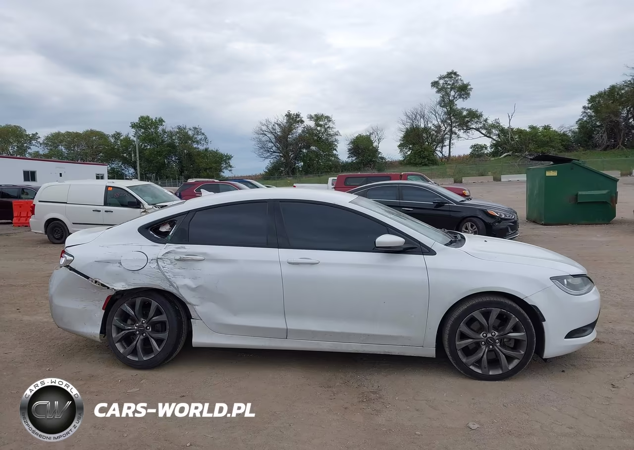 2016 Chrysler 200 S VIN:1C3CCCBGXGN138680 - 13