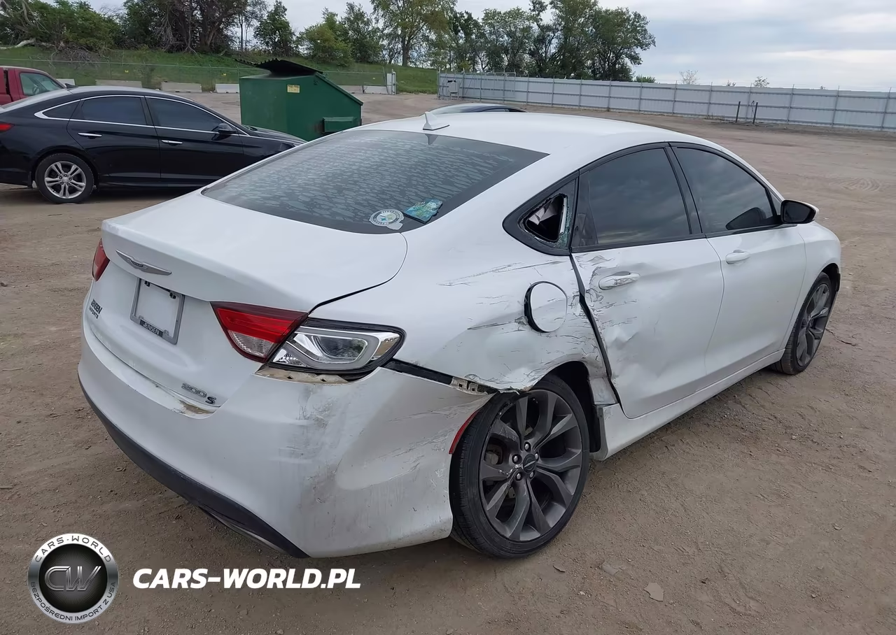 2016 Chrysler 200 S VIN:1C3CCCBGXGN138680 - 4