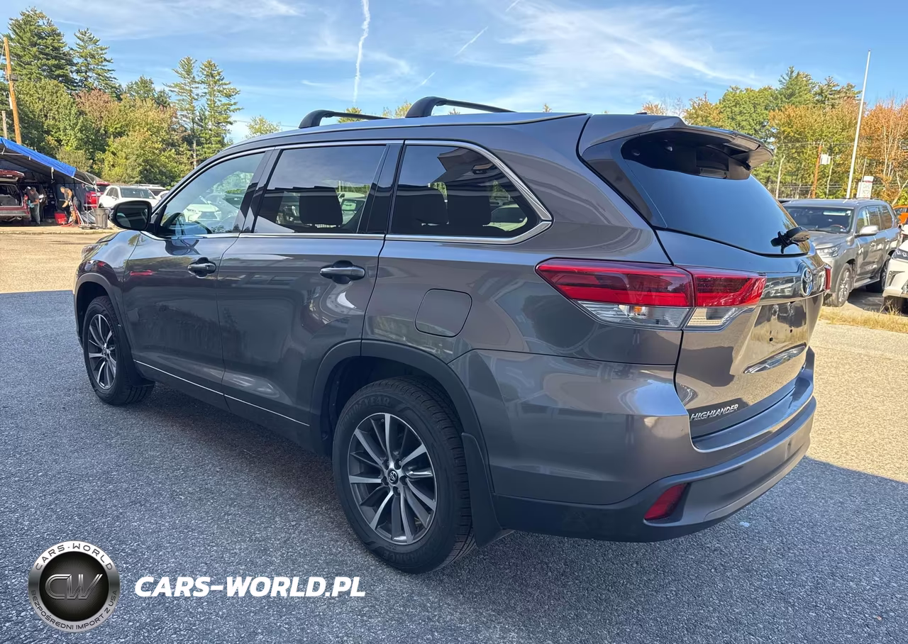 2017 Toyota Highlander Xle VIN:5TDJZRFH1HS509082 - 3