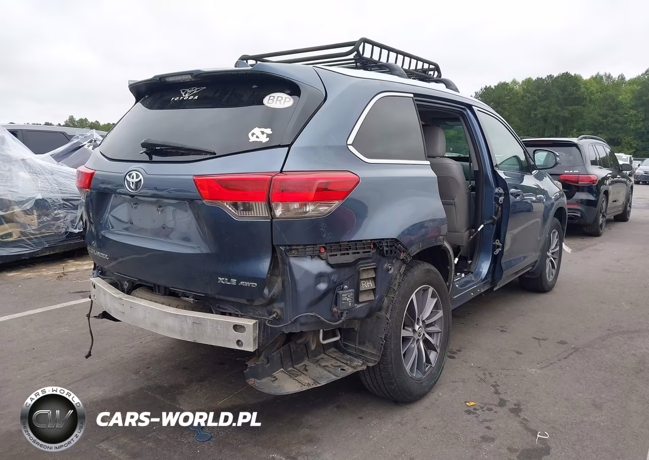 2017 Toyota Highlander Xle VIN:5TDJZRFH4HS393151 - 4