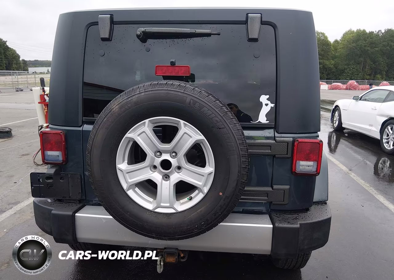 2008 Jeep Wrangler Sahara VIN:1J4FA54178L562098 - 17