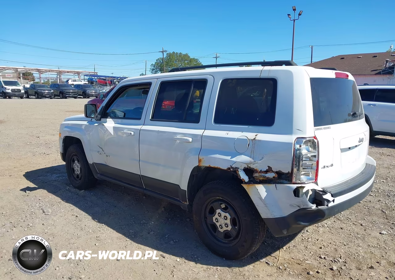 2015 Jeep Patriot Sport VIN:1C4NJRBB4FD393024 - 3