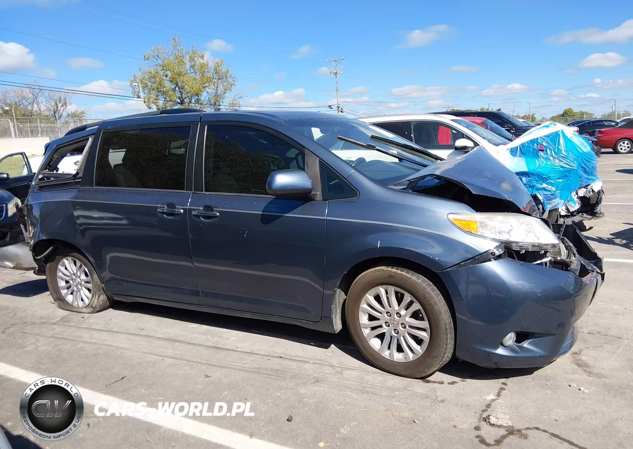 2017 Toyota Sienna Xle 8 Passenger VIN:5TDYZ3DC2HS773298 - 12