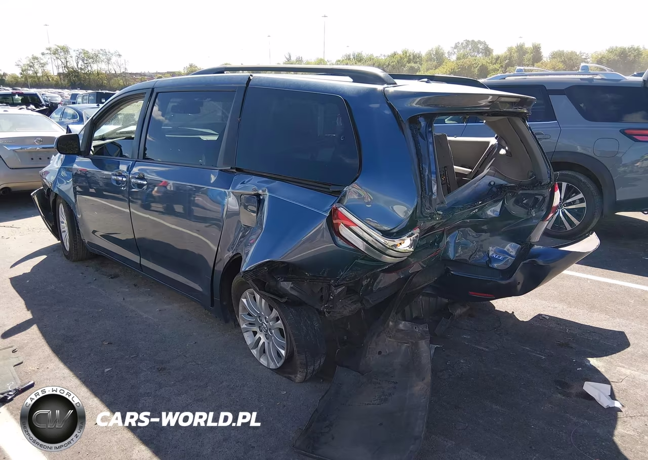 2017 Toyota Sienna Xle 8 Passenger VIN:5TDYZ3DC2HS773298 - 3