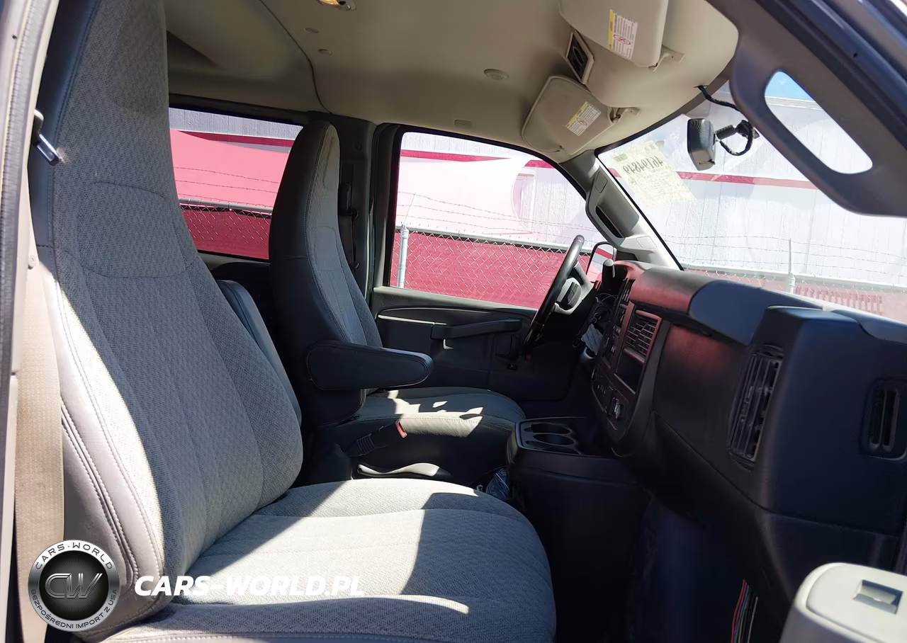 2017 Chevrolet Express 2500 Ls VIN:1GAWGEFF8H1301449 - 5