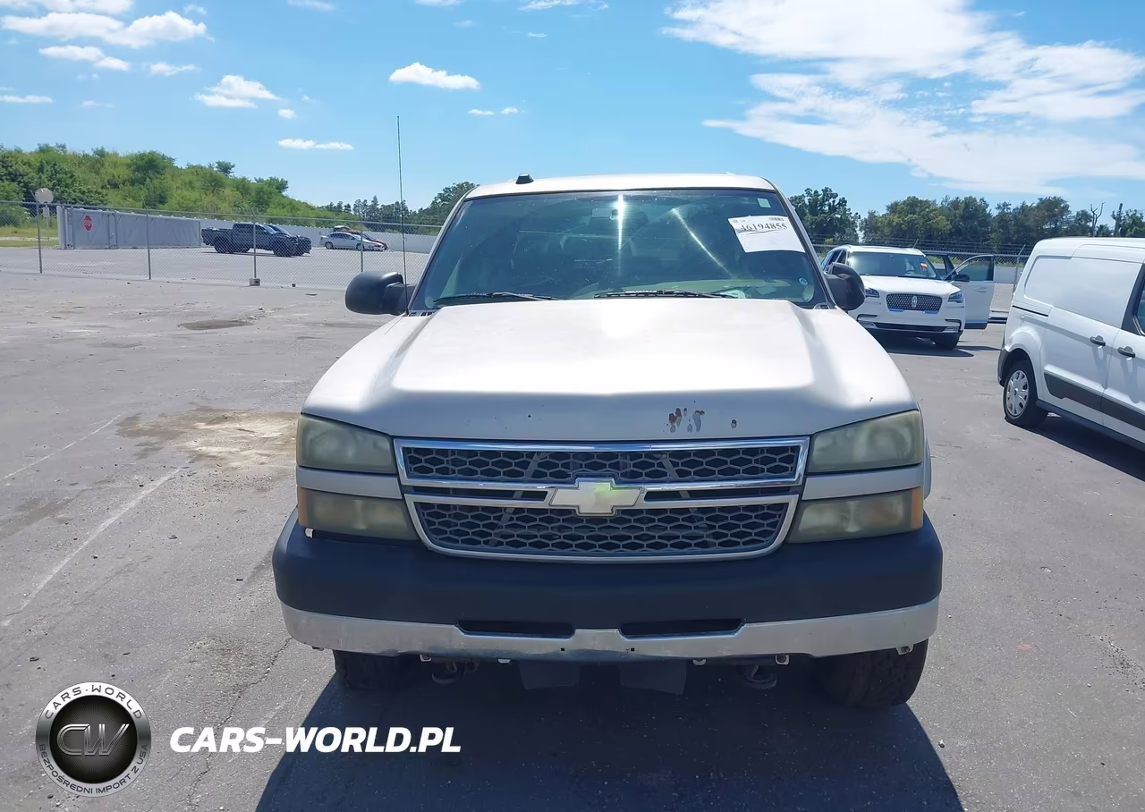 2005 Chevrolet Silverado 2500Hd Ls VIN:1GCHK23U25F869775 - 12
