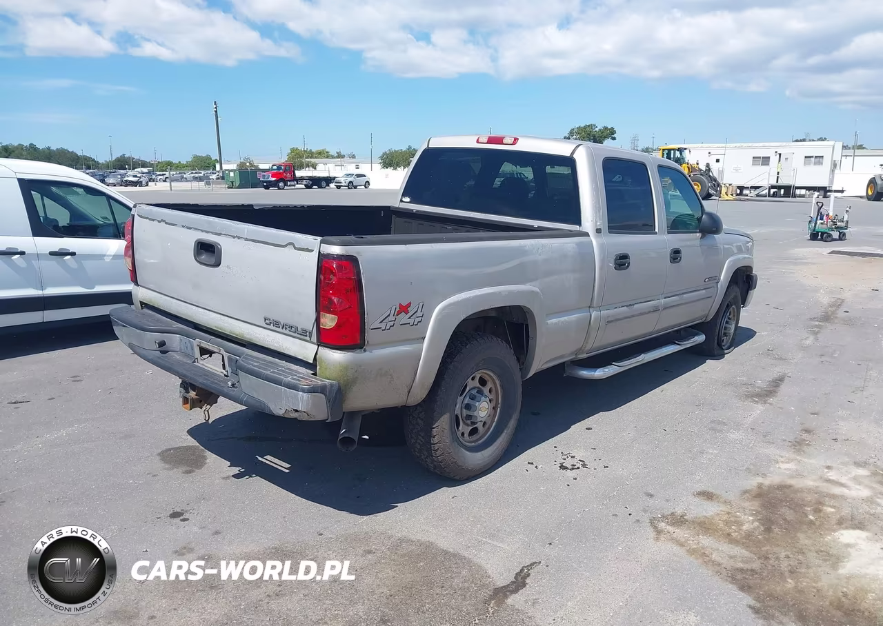 2005 Chevrolet Silverado 2500Hd Ls VIN:1GCHK23U25F869775 - 4