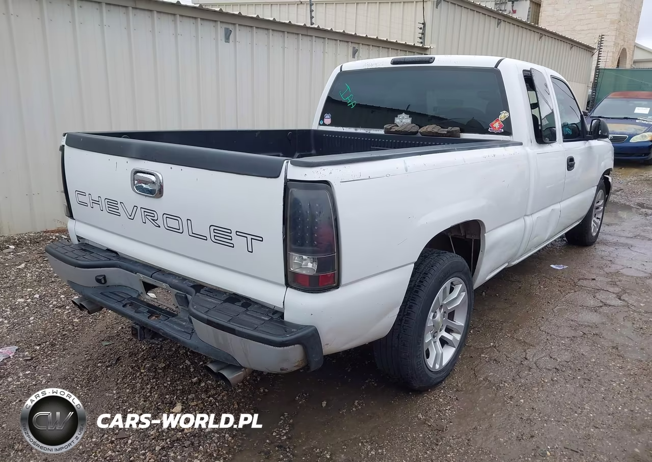 2003 Chevrolet Silverado 1500 Work Truck VIN:2GCEC19X331110794 - 4