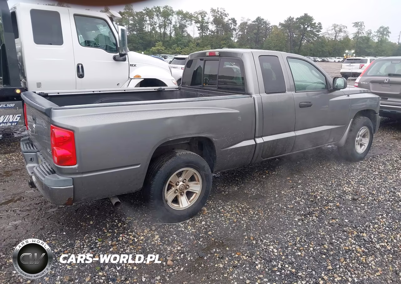 2008 Dodge Dakota Slt VIN:1D7HW42K88S508181 - 4