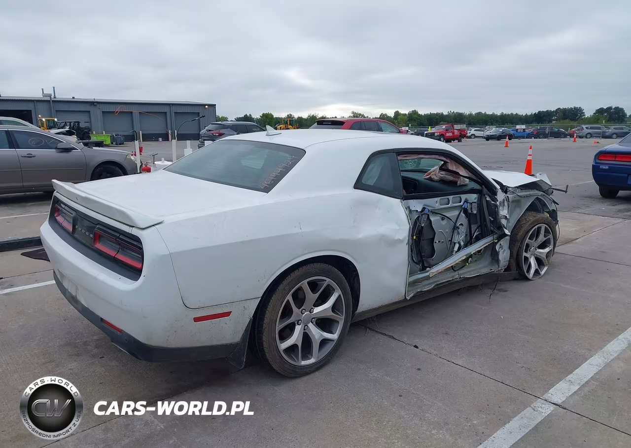 2016 Dodge Challenger Sxt Plus VIN:2C3CDZAG0GH250382 - 4