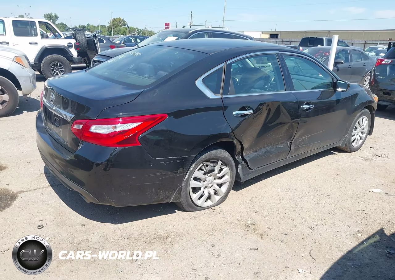 2017 Nissan Altima 2.5 S VIN:1N4AL3AP8HC254810 - 4