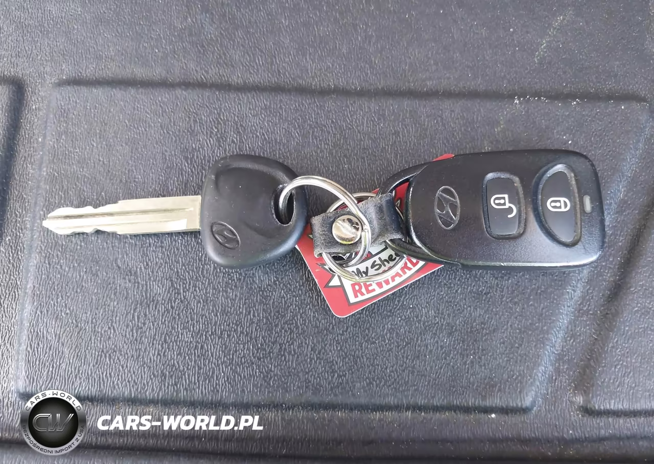 2008 Hyundai Tucson Gls VIN:KM8JM12B78U877095 - 11