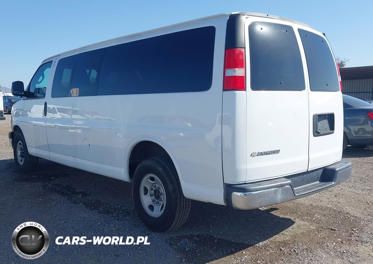 2017 Chevrolet Express 3500 Lt VIN:1GAZGPFF2H1274130 - 3