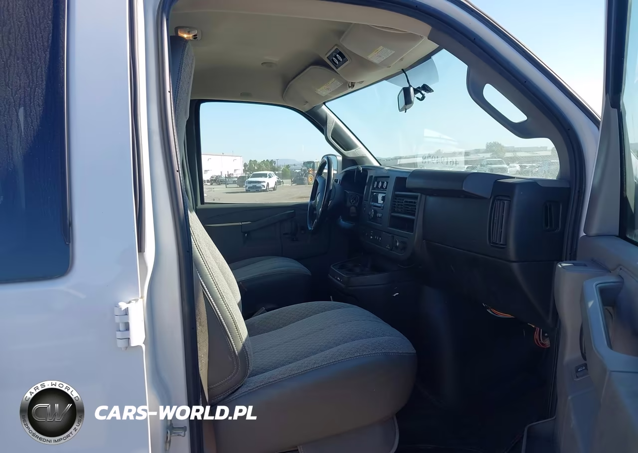 2017 Chevrolet Express 3500 Lt VIN:1GAZGPFF2H1274130 - 5