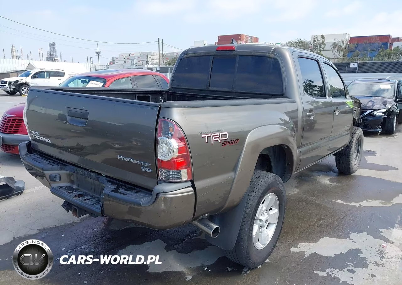 2012 Toyota Tacoma Prerunner V6 VIN:3TMJU4GN3CM137646 - 4