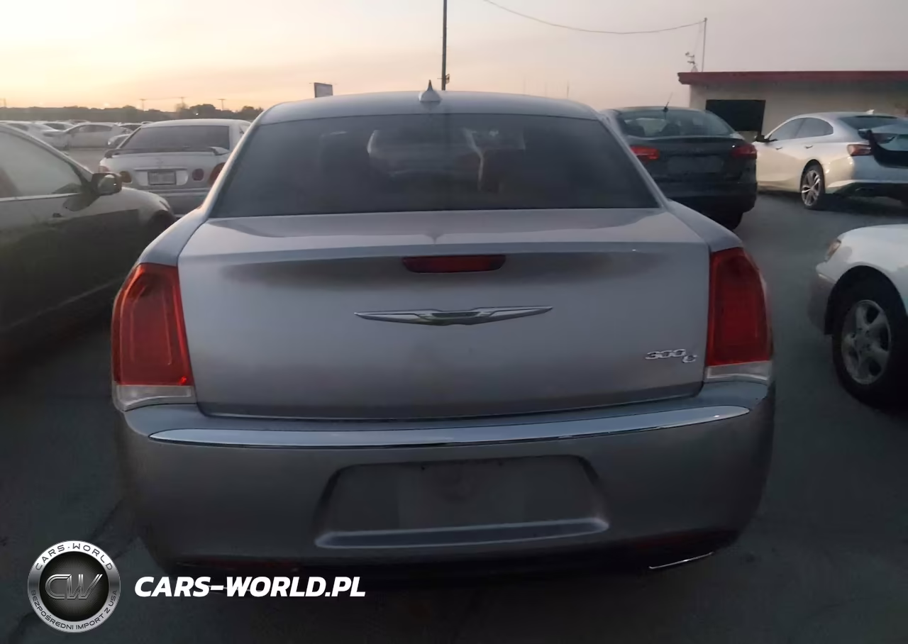 2016 Chrysler 300 300C VIN:2C3CCAEG1GH189736 - 16