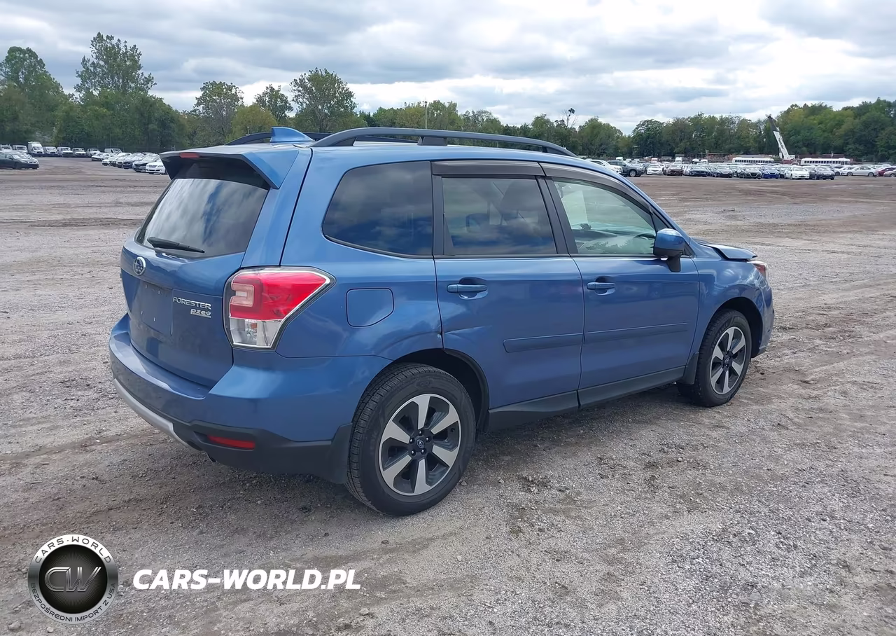 2017 Subaru Forester 2.5I Premium VIN:JF2SJAEC1HH574412 - 4