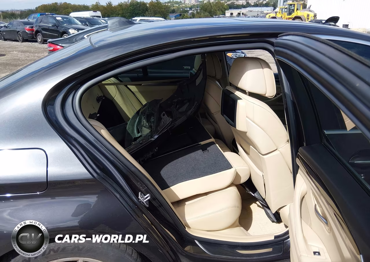2013 BMW 535I xDrive VIN:WBAFU7C51DDU73870 - 8