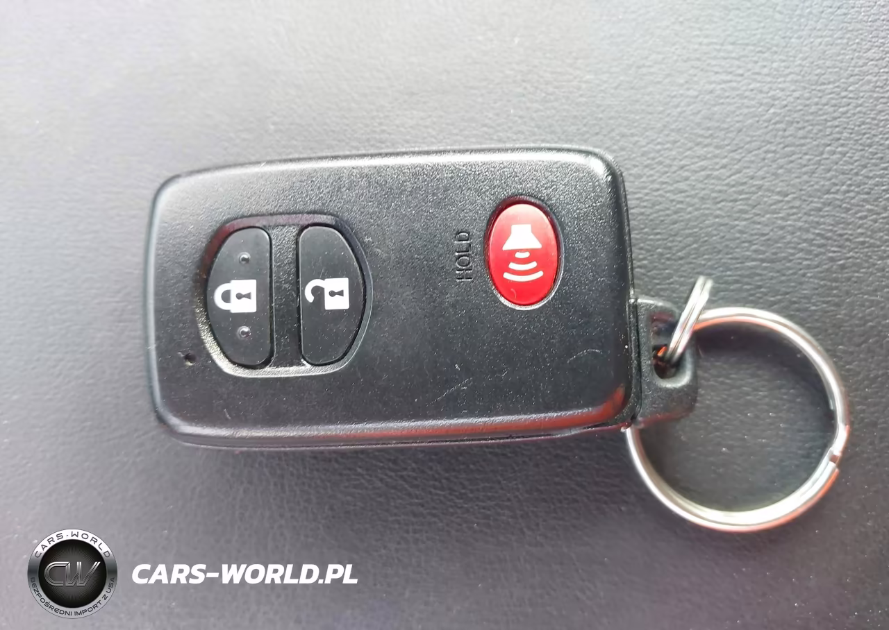 2015 Toyota Prius V Two VIN:JTDZN3EU6FJ024554 - 11