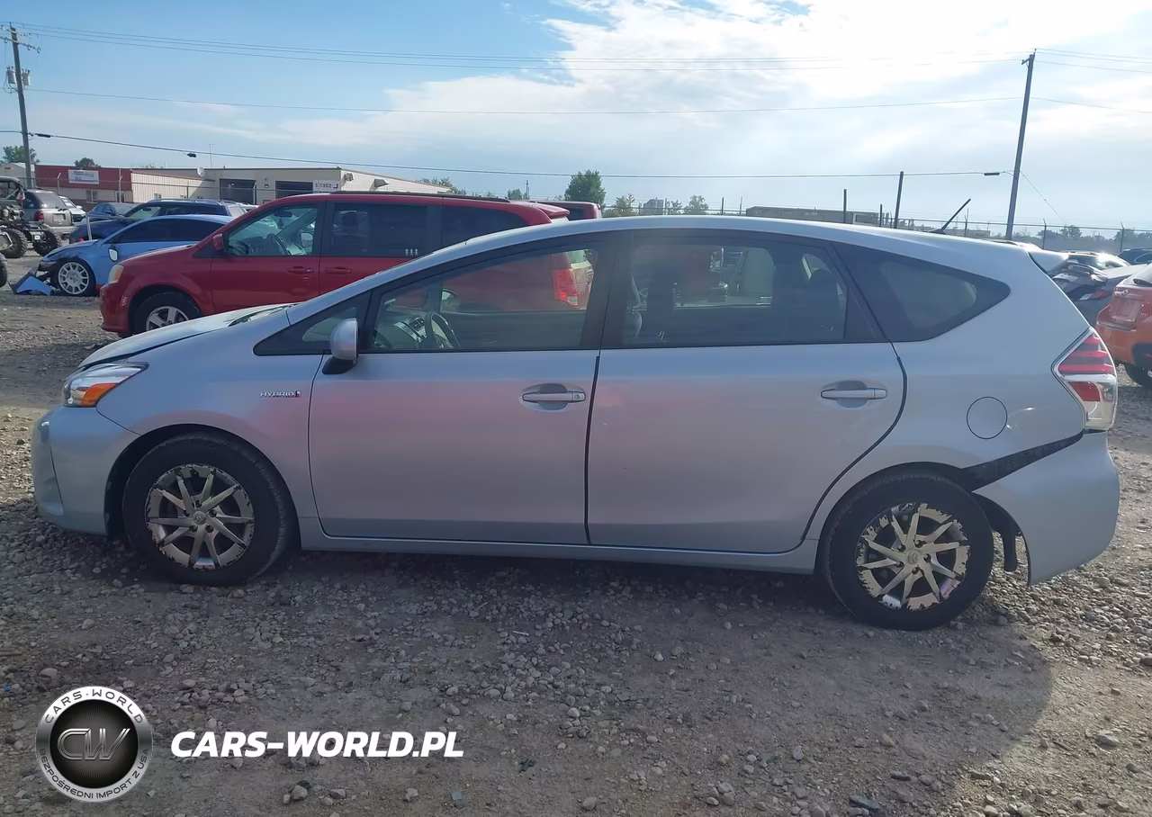 2015 Toyota Prius V Two VIN:JTDZN3EU6FJ024554 - 14