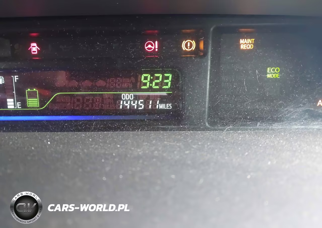 2015 Toyota Prius V Two VIN:JTDZN3EU6FJ024554 - 15