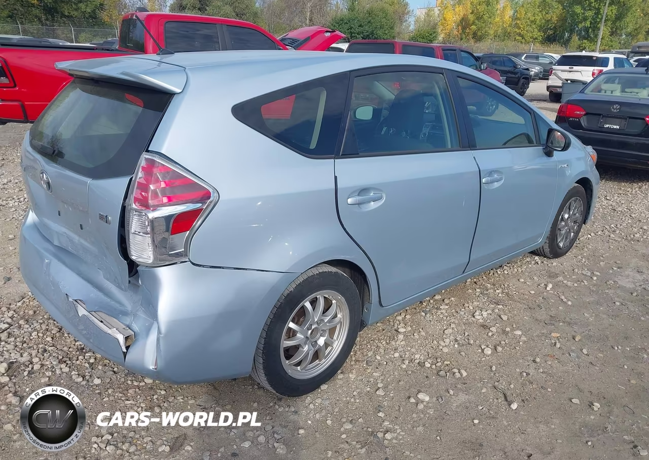 2015 Toyota Prius V Two VIN:JTDZN3EU6FJ024554 - 4