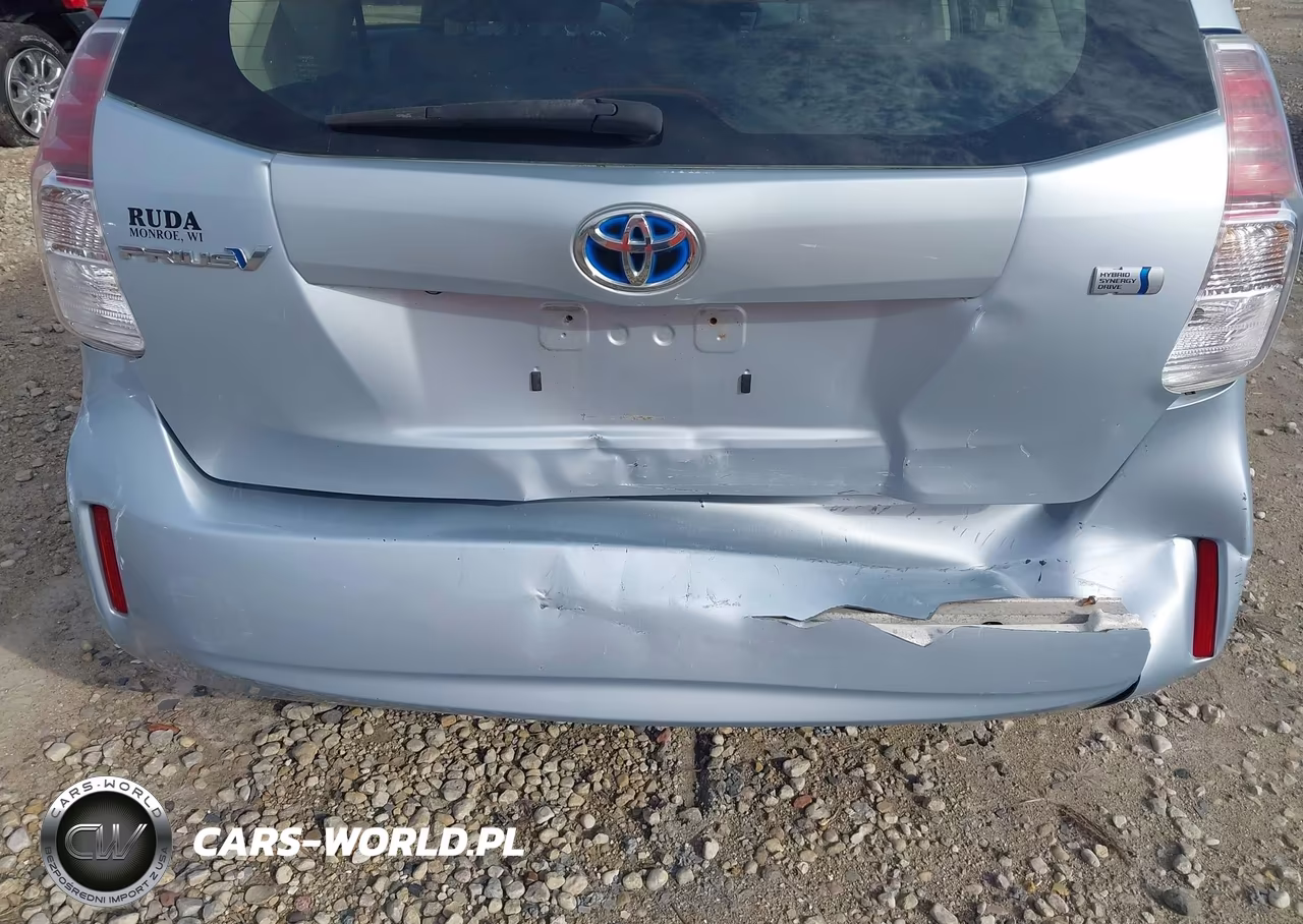 2015 Toyota Prius V Two VIN:JTDZN3EU6FJ024554 - 6