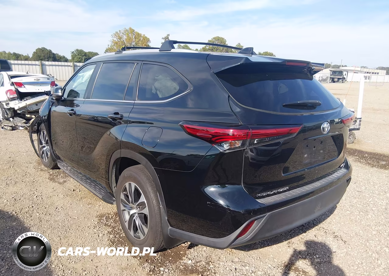 2023 Toyota Highlander Xle VIN:5TDKDRAH1PS047325 - 3