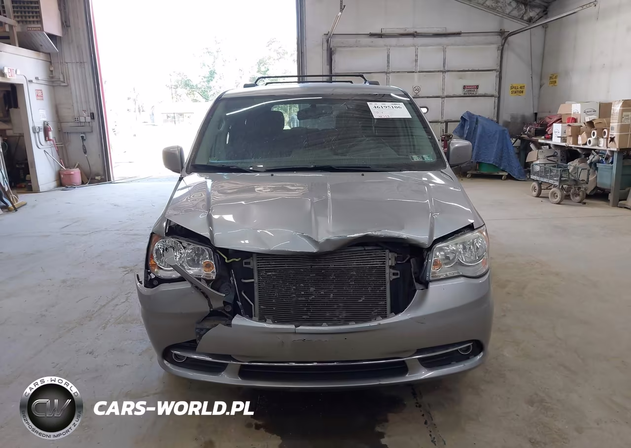 2015 Chrysler Town & Country Touring VIN:2C4RC1BG3FR753759 - 12