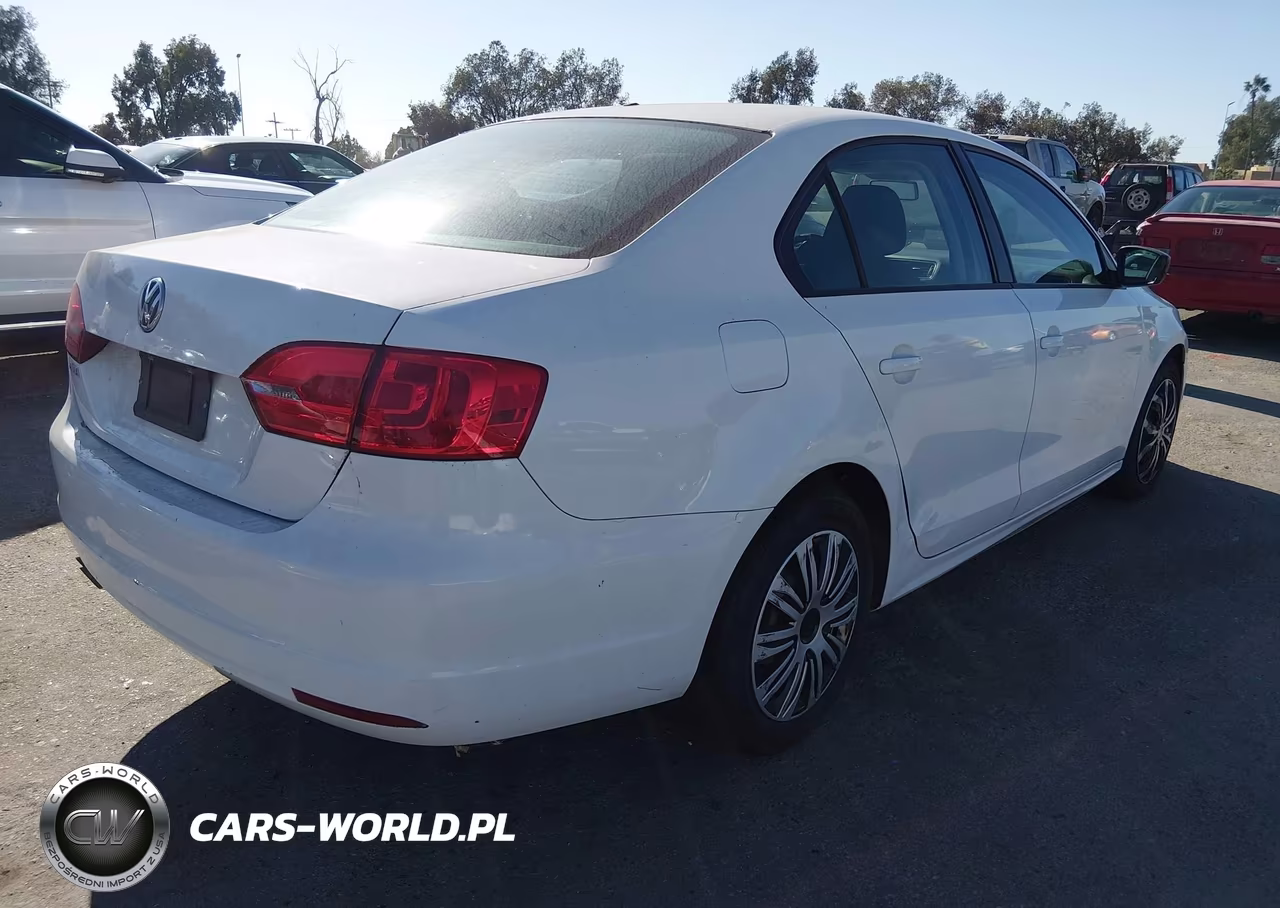 2011 Volkswagen Jetta S VIN:3VW2K7AJ6BM010175 - 4