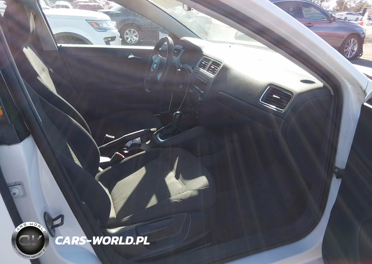 2011 Volkswagen Jetta S VIN:3VW2K7AJ6BM010175 - 5