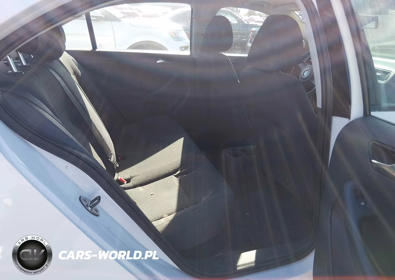 2011 Volkswagen Jetta S VIN:3VW2K7AJ6BM010175 - 8