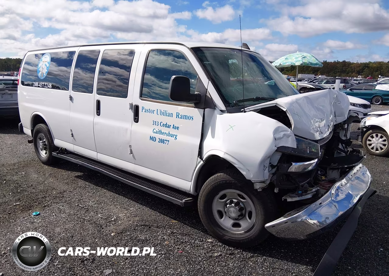 2019 Chevrolet Express Passenger Lt
