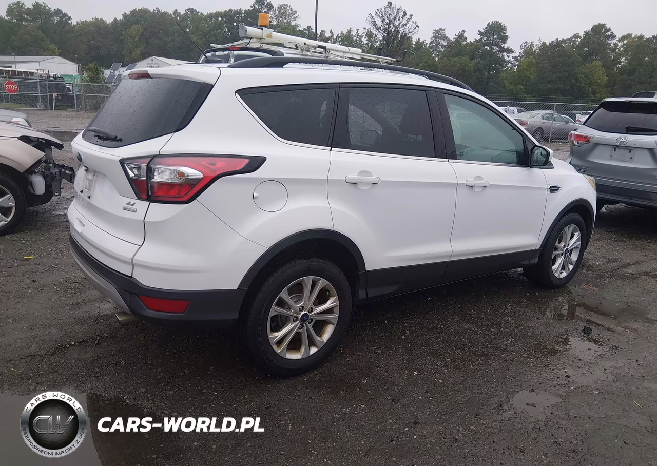 2018 Ford Escape Se VIN:1FMCU0GD6JUC90194 - 4