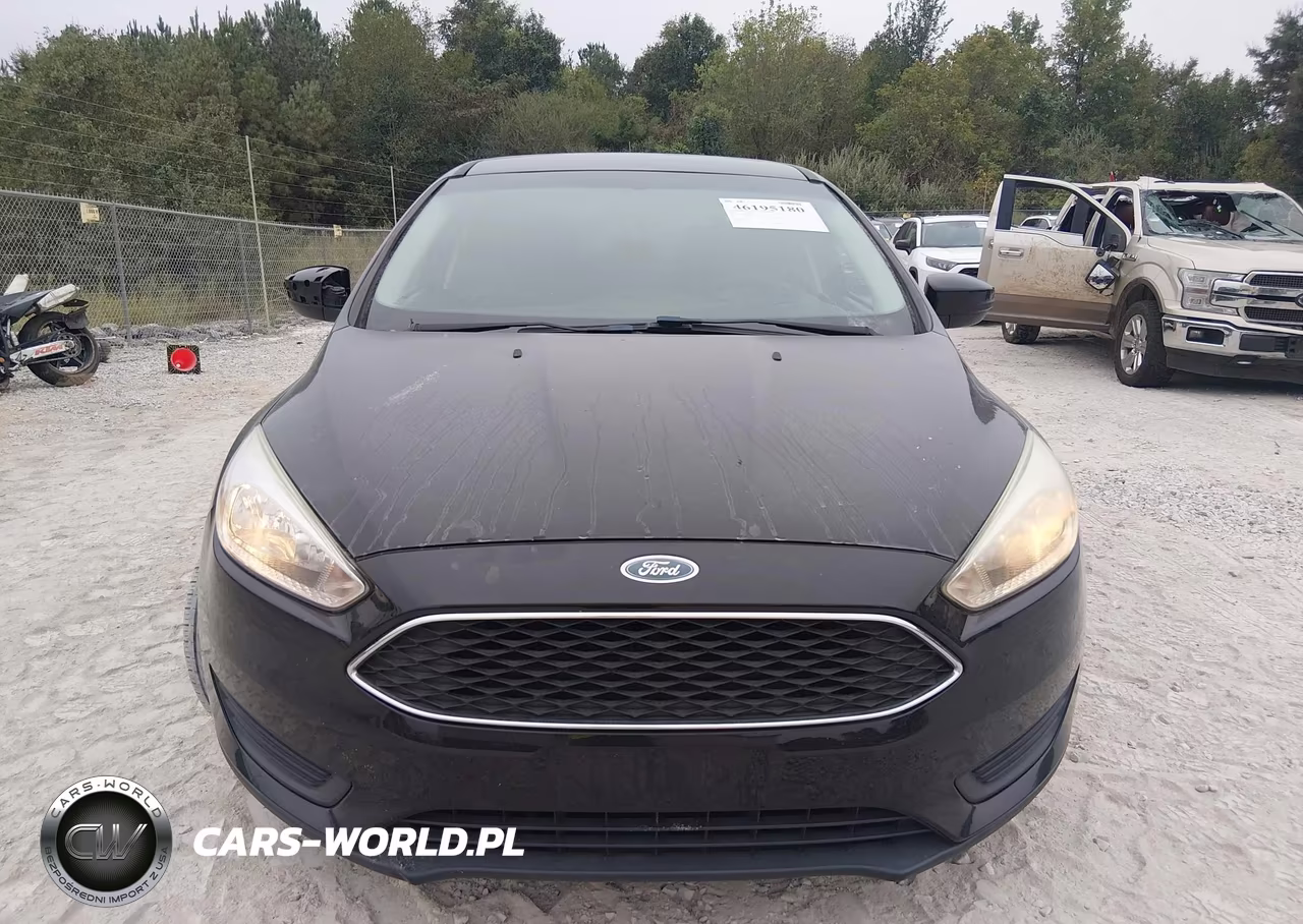 2018 Ford Focus Se VIN:1FADP3FE8JL281651 - 6