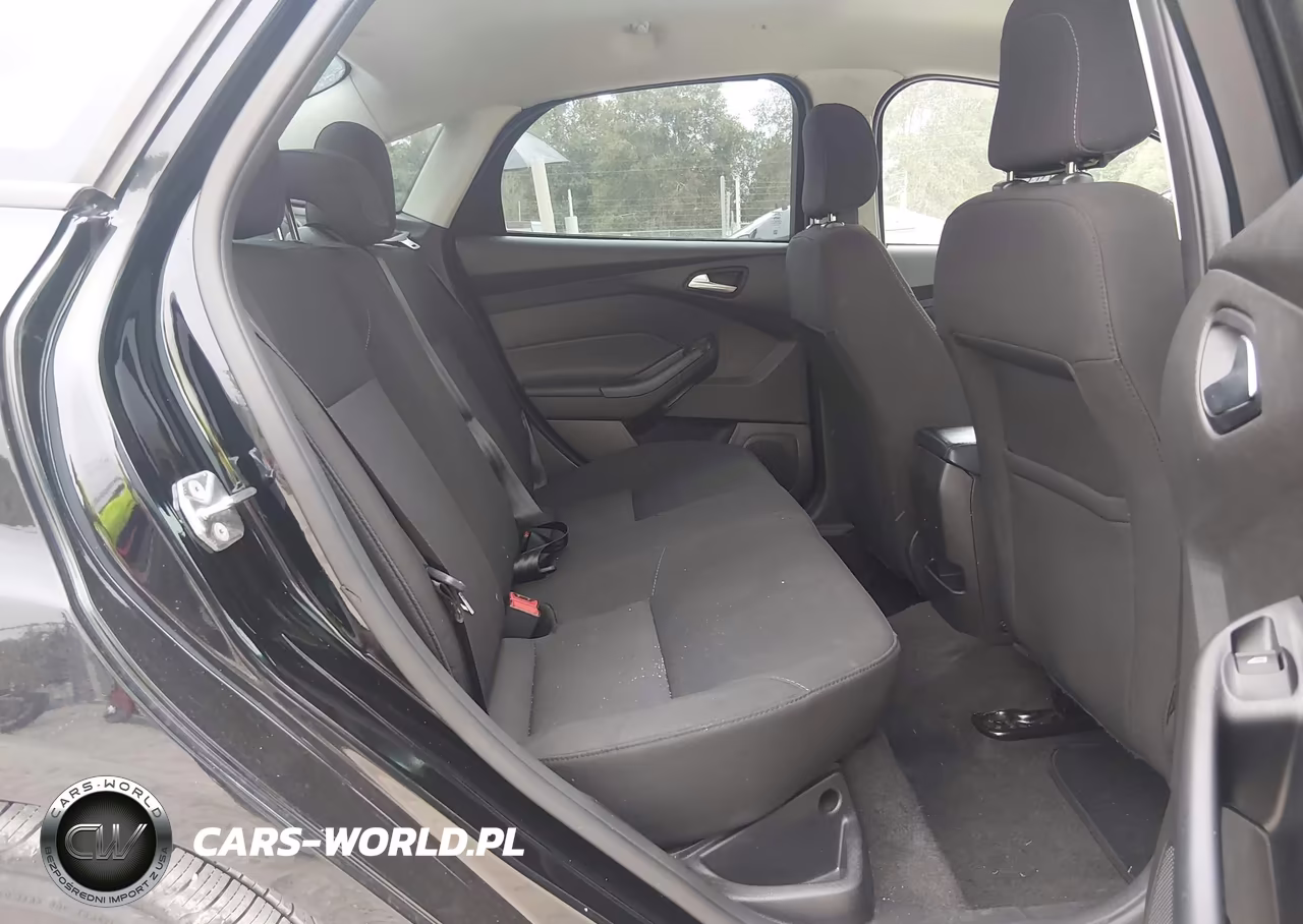 2018 Ford Focus Se VIN:1FADP3FE8JL281651 - 8