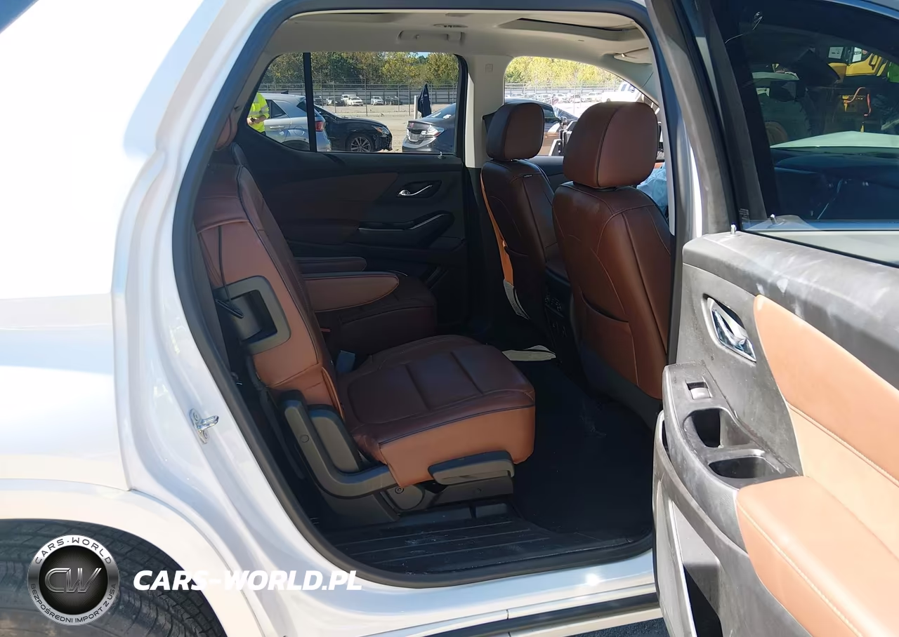 2018 Chevrolet Traverse High Country VIN:1GNEVKKW5JJ233797 - 8