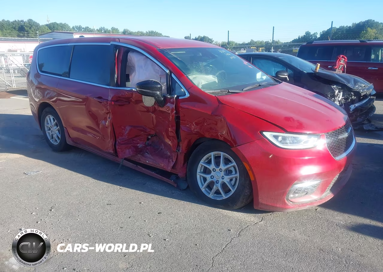 2025 Chrysler Pacifica Select
