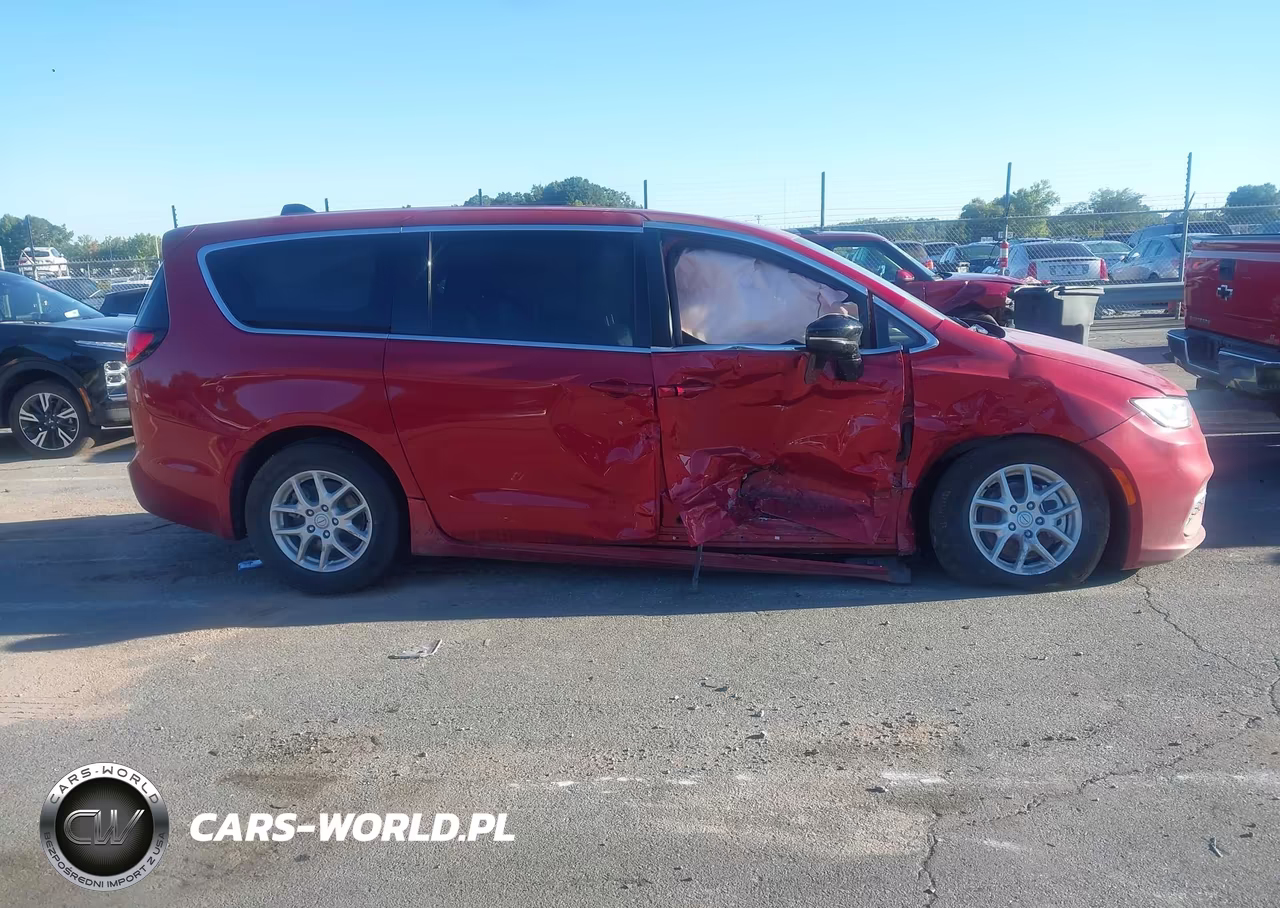2025 Chrysler Pacifica Select VIN:2C4RC1BG6SR599591 - 13