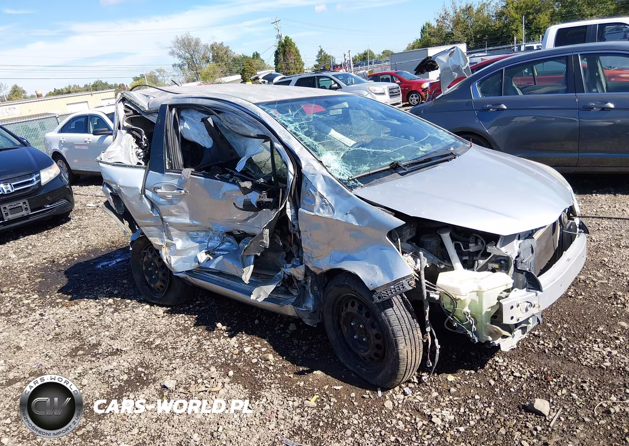 2014 Toyota Yaris Le (Tmc-Cbu Plant)