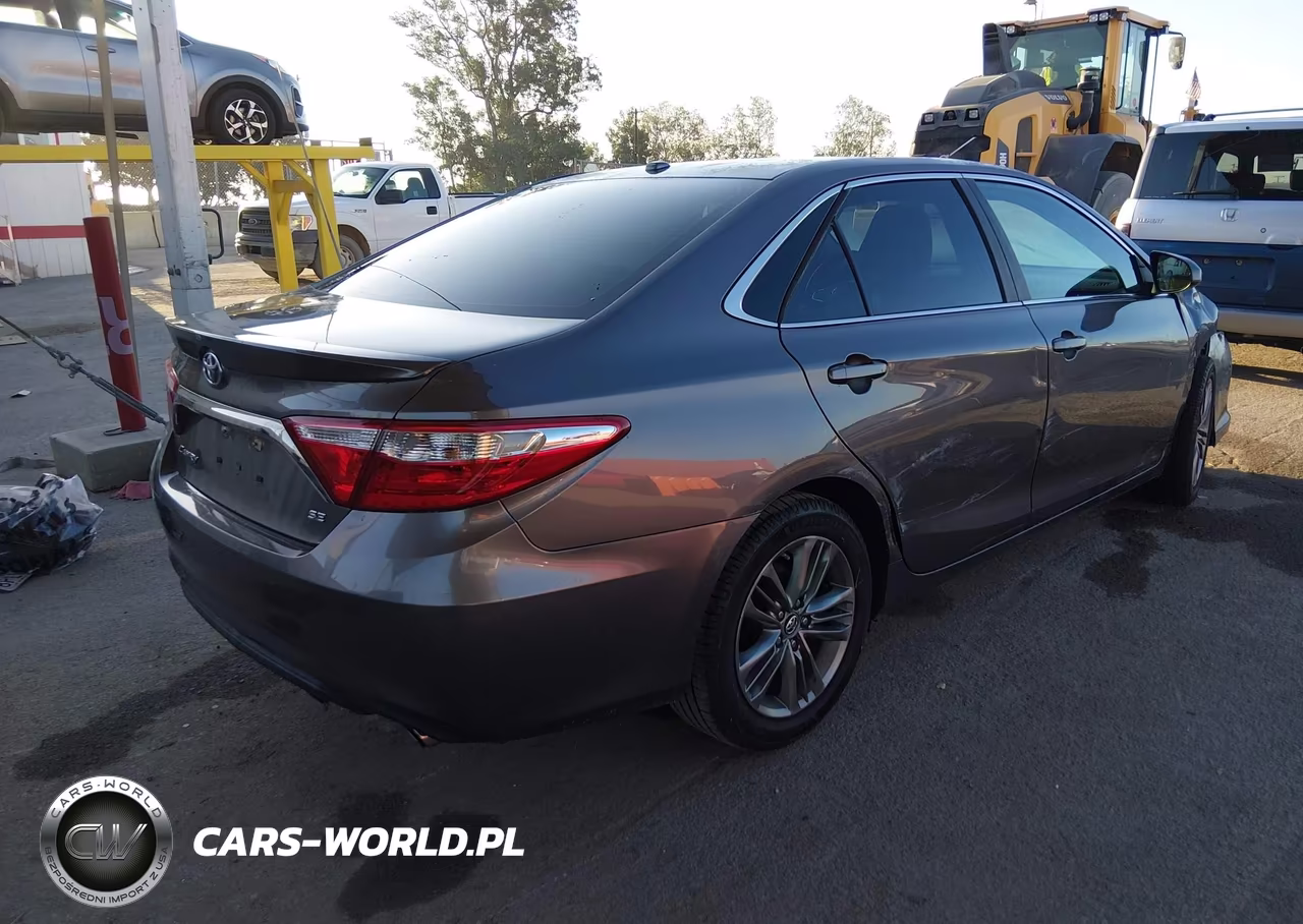 2017 Toyota Camry Se VIN:4T1BF1FK2HU359131 - 4