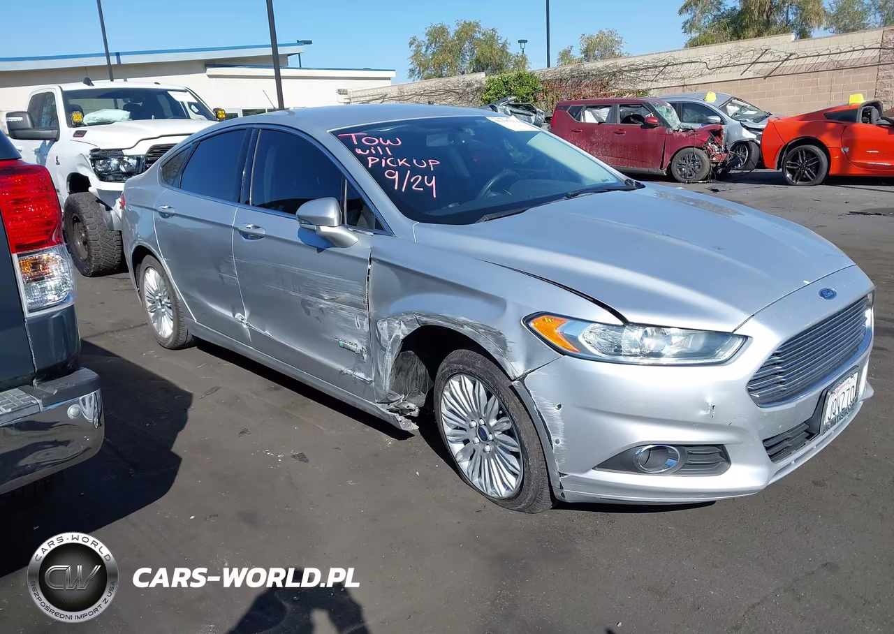 2015 Ford Fusion Energi Se Luxury VIN:3FA6P0PU4FR105802 - 6