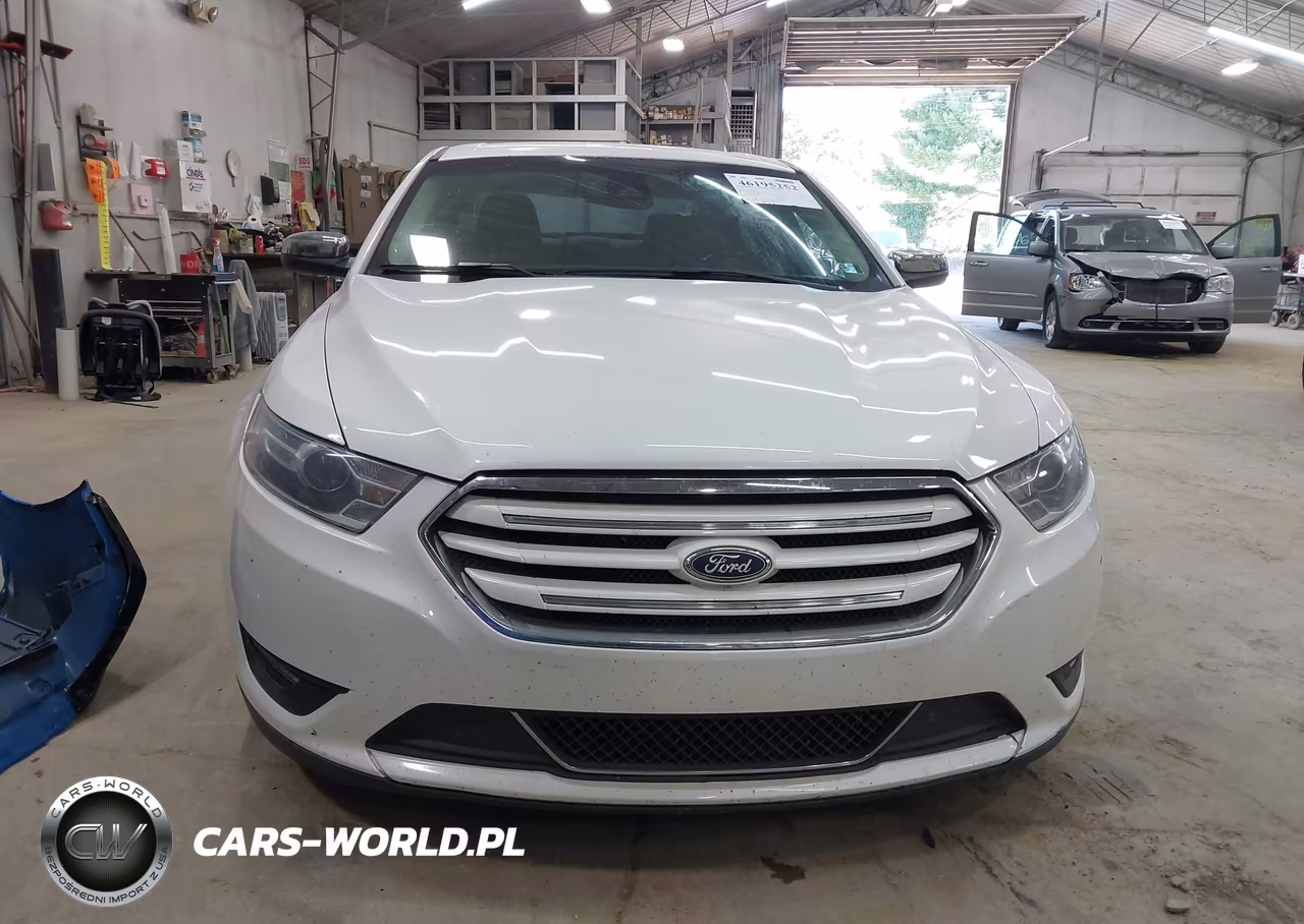 2017 Ford Taurus Limited VIN:1FAHP2F85HG104404 - 12
