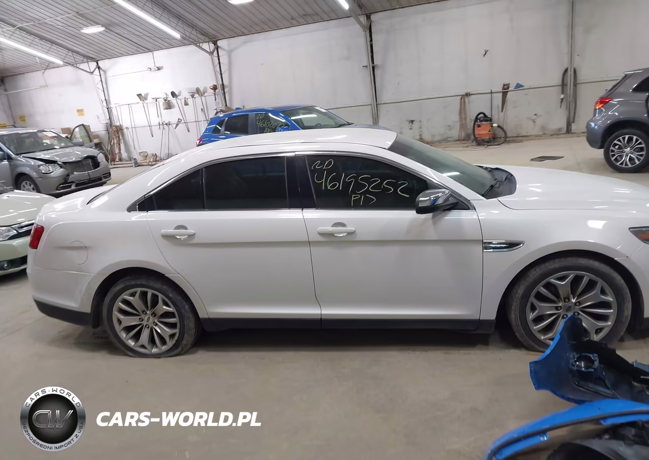 2017 Ford Taurus Limited VIN:1FAHP2F85HG104404 - 13