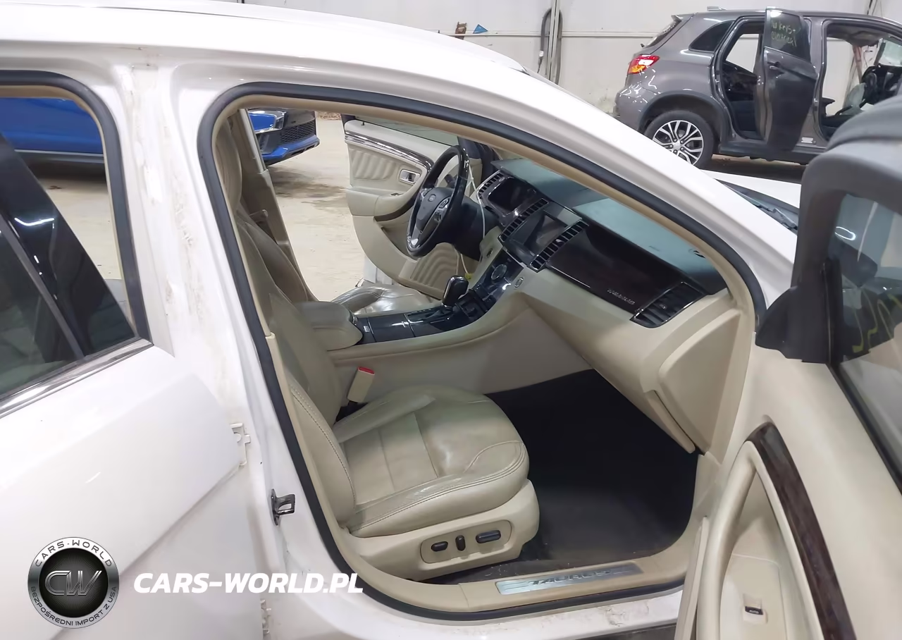 2017 Ford Taurus Limited VIN:1FAHP2F85HG104404 - 5