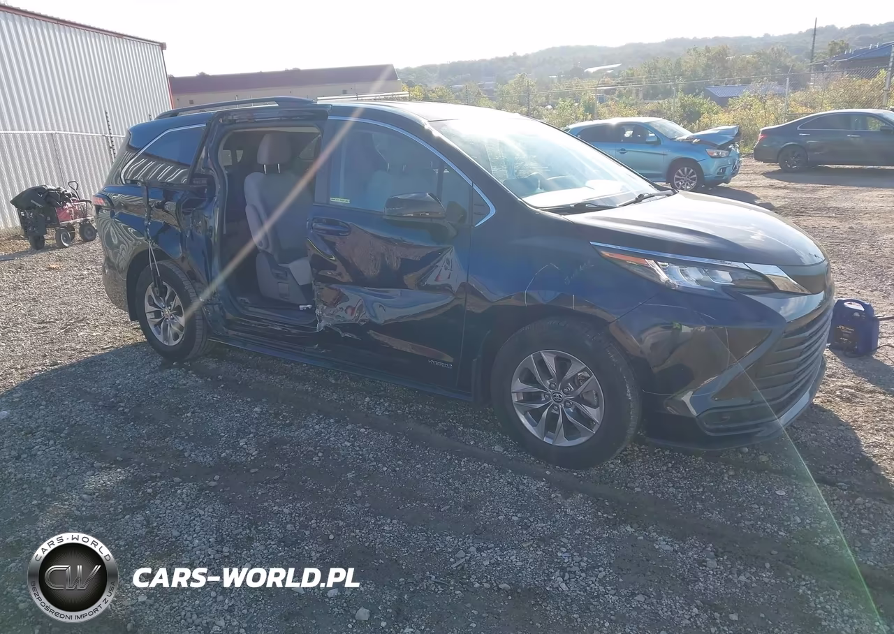 2021 Toyota Sienna Le