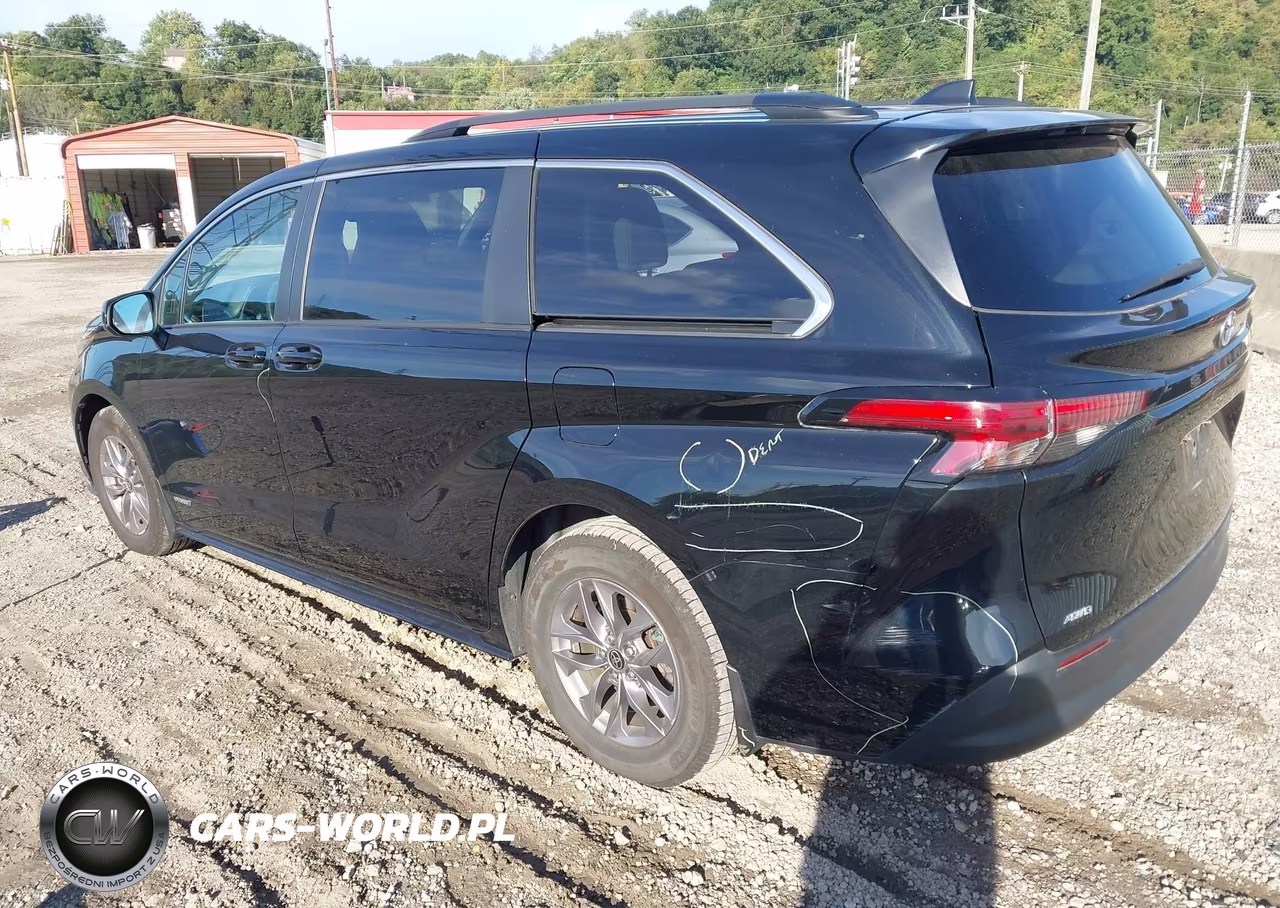 2021 Toyota Sienna Le VIN:5TDKSKFCXMS037060 - 3