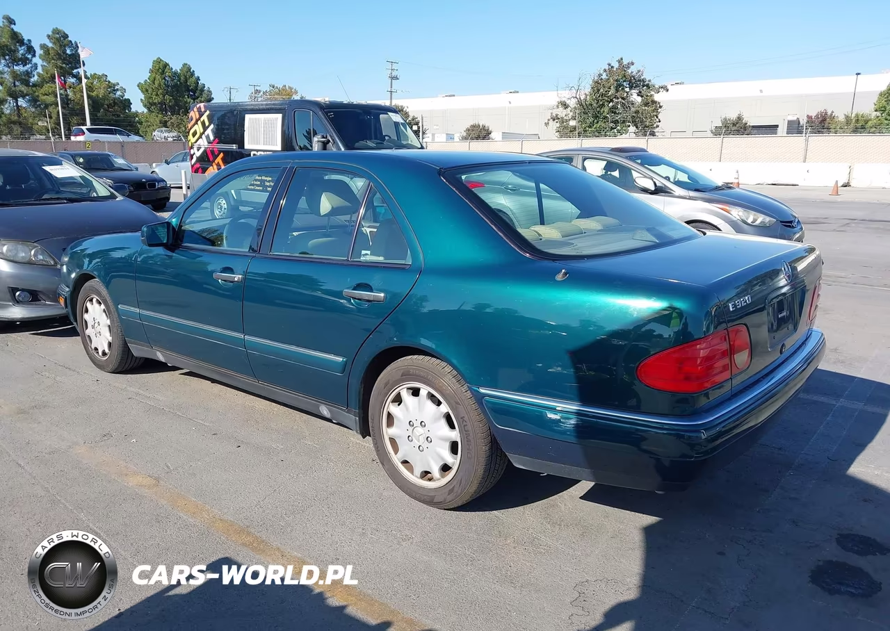 1996 Mercedes-Benz E 320 VIN:WDBJF55F9TJ010438 - 3