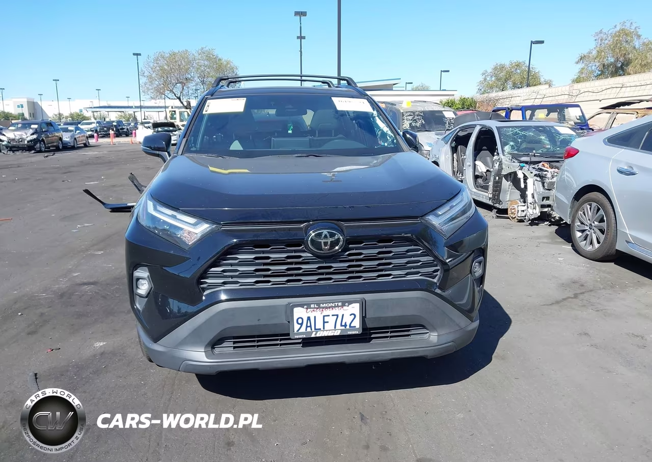 2022 Toyota Rav4 Xle Premium VIN:2T3C1RFV1NC183799 - 13