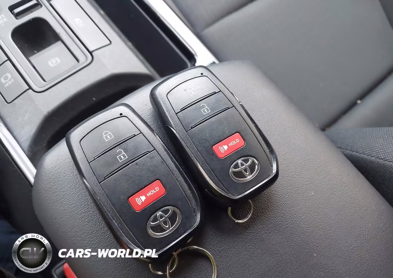 2024 Toyota Prius Le Awd-E VIN:JTDADABU4R3011464 - 11